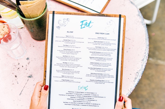 A guide to eating healthily while eating out A guide to eating healthily while eating out